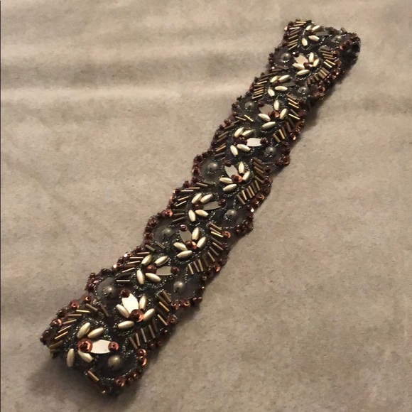 Beautiful embellished beaded headband - Picture 2 of 3